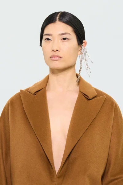 Look 3